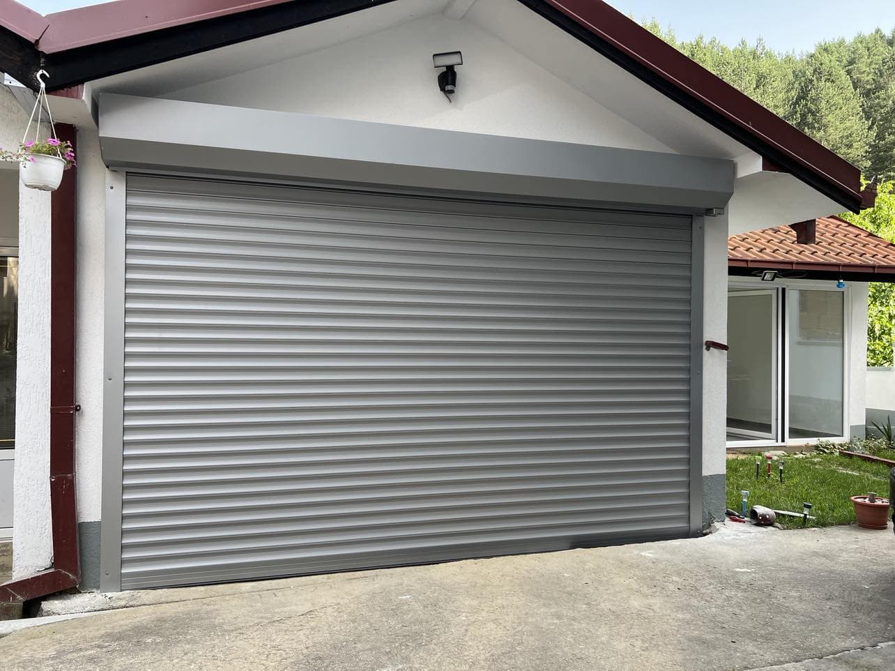 Гаражна врата